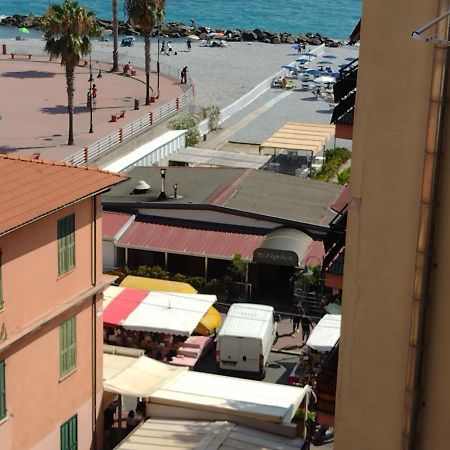 דירות ונטימיגליה Casa Al Mare מראה חיצוני תמונה