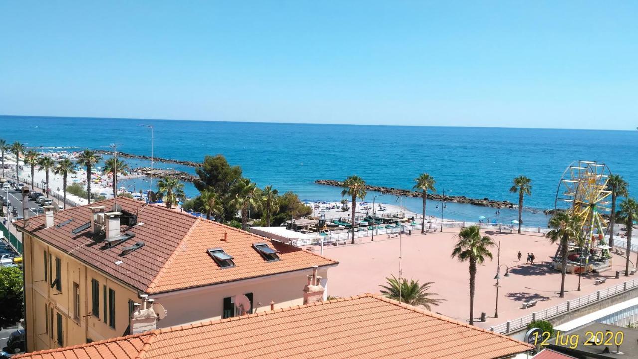דירות ונטימיגליה Casa Al Mare מראה חיצוני תמונה