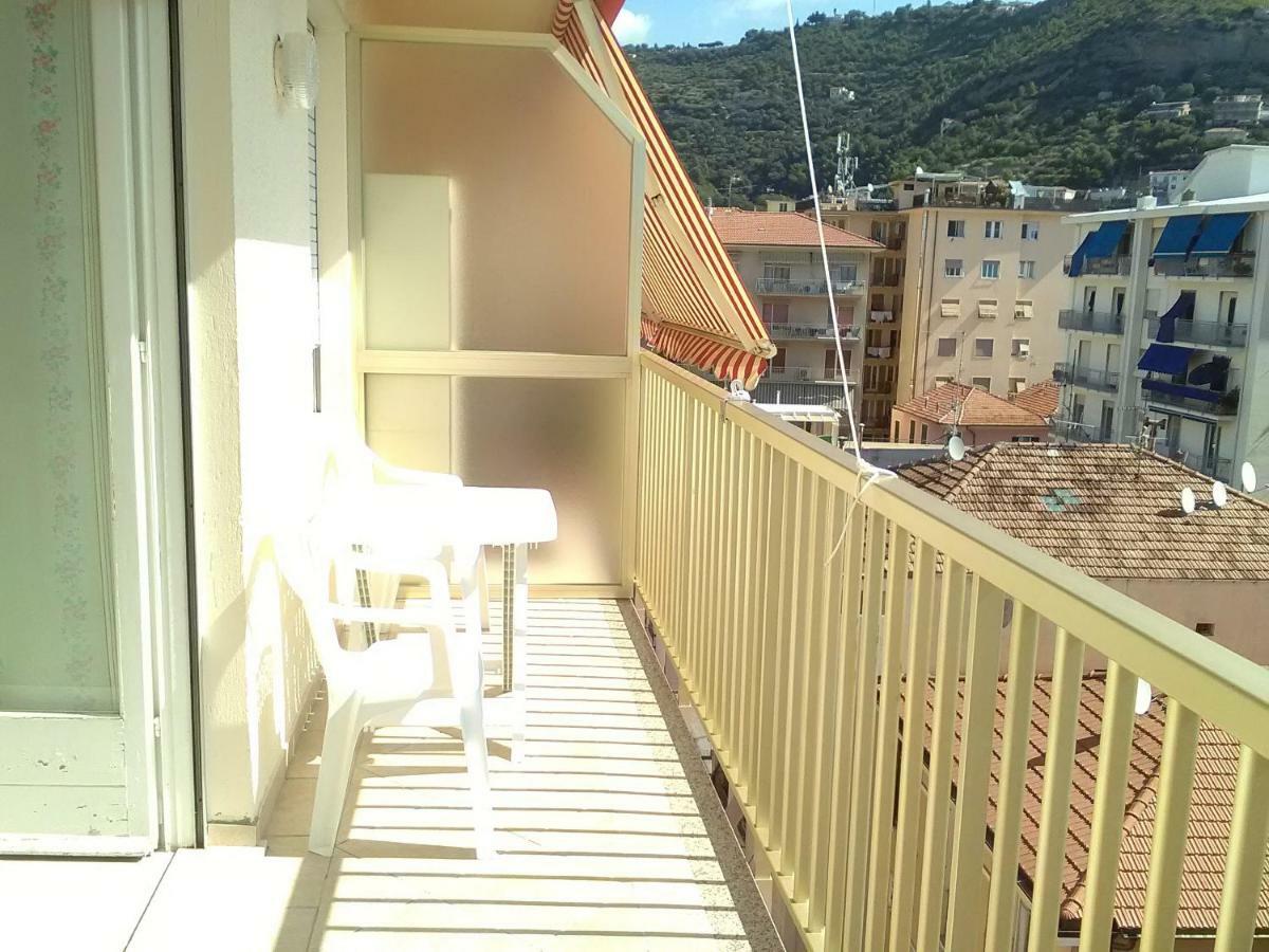 דירות ונטימיגליה Casa Al Mare מראה חיצוני תמונה