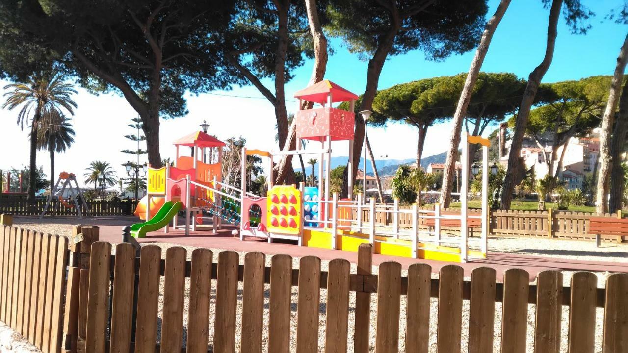 דירות ונטימיגליה Casa Al Mare מראה חיצוני תמונה