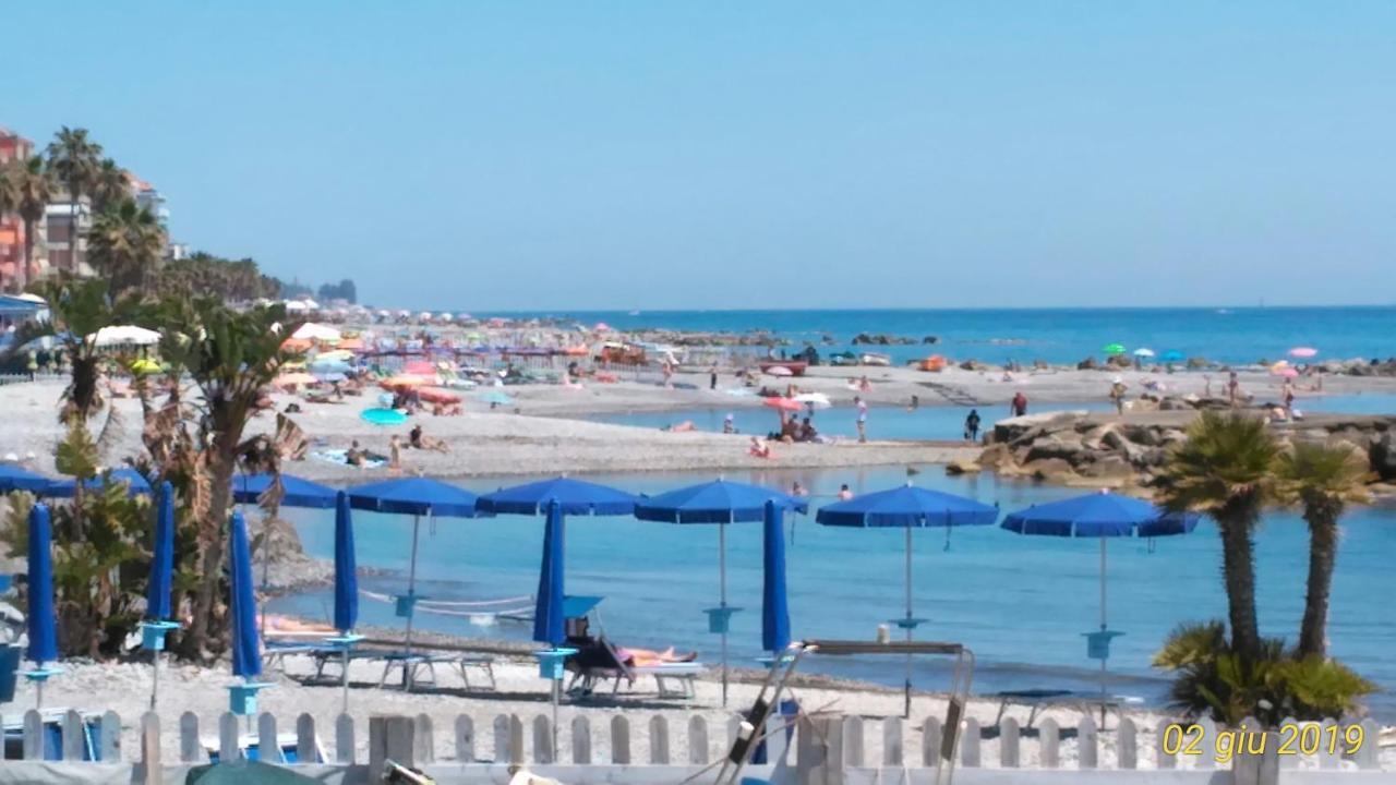 דירות ונטימיגליה Casa Al Mare מראה חיצוני תמונה