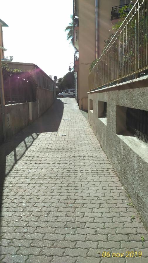 דירות ונטימיגליה Casa Al Mare מראה חיצוני תמונה
